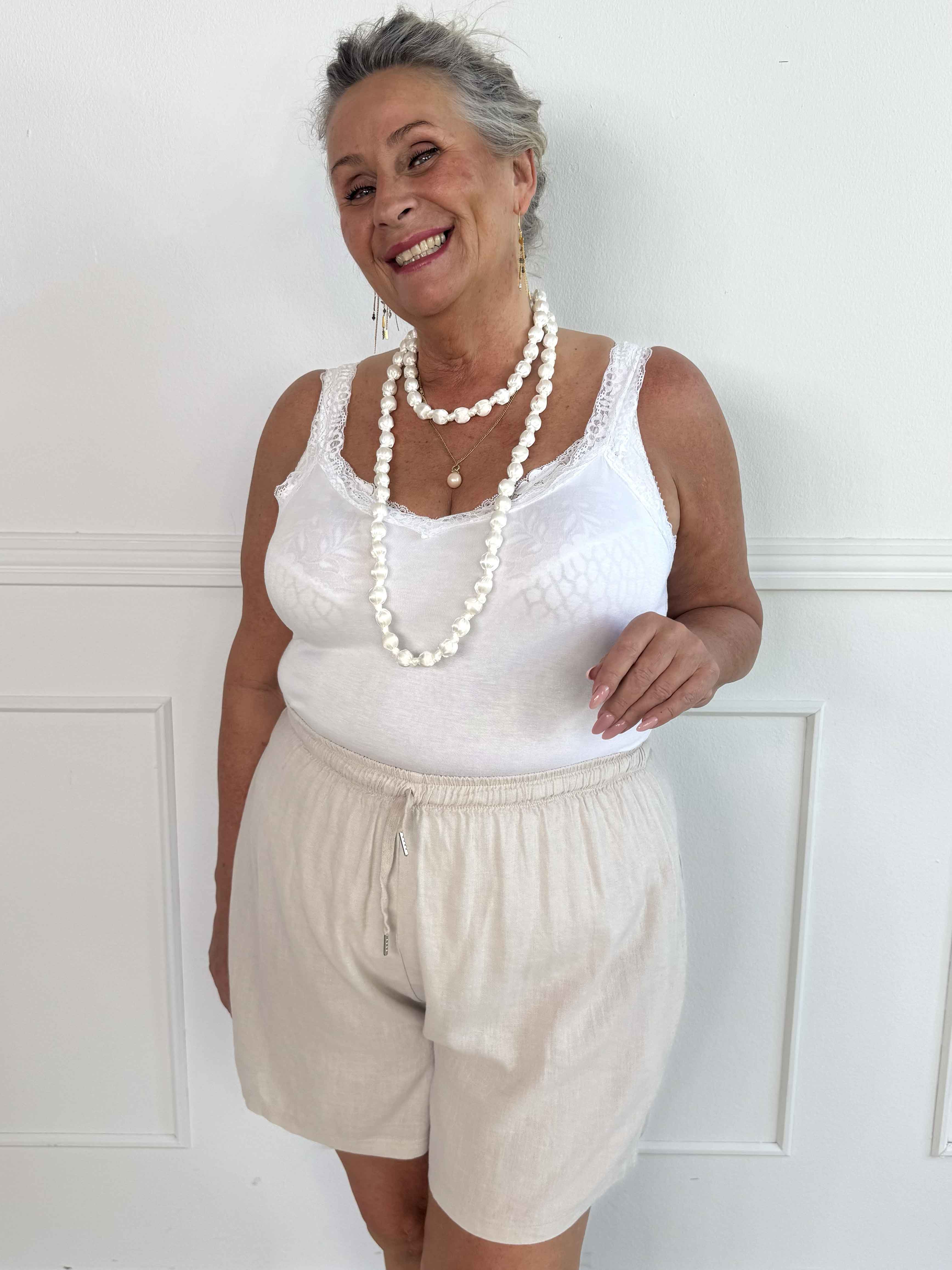 Clara Shorts - Lette shorts i viskose og hør